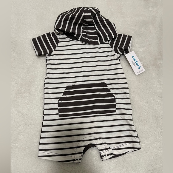 🆕 Carter’s Baby striped hooded romper - Picture 1 of 1